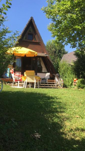 Außergewöhnliches Ferienhaus mit Bergblick und Garten in Seenähe